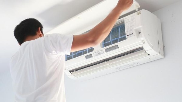 Đội ngũ nhân viên trung tâm điện lạnh Đức Hưng chuyên nghiệp