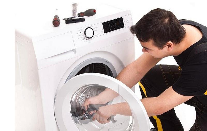 Hãy liên hệ dịch vụ sửa chữa máy giặt khi gặp các sự cố liên quan tới kỹ thuật