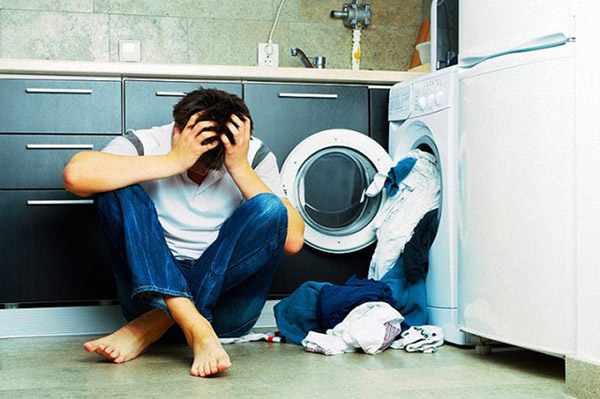 Máy giặt không xả nước để lại nhiều hậu quả Máy giặt không xả nước để lại nhiều hậu quả