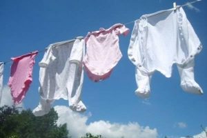 Sử dụng nước xả vải để quần áo thơm tho cả ngày